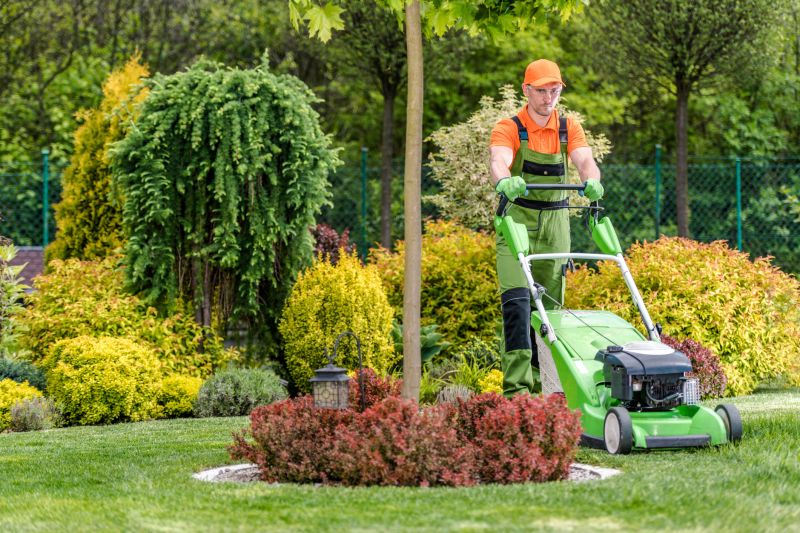 Seasonal Lawn Maintenance in Ventura County, CA